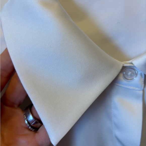 Boston Proper Sophia button up charmeuse blouse size 10 never worn. - Picture 3 of 6